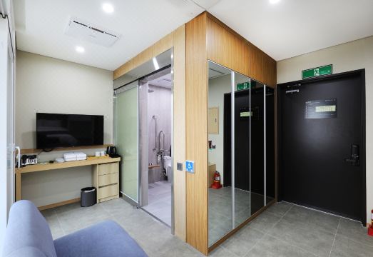 더 스테이 클래식 호텔 객실 내 스타일러 또는 발코니 전망