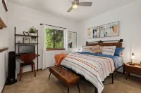 Modern McCall Mountain Gem -- Pet-Friendly -- Less Than 1 Mi to Lake & Downtown