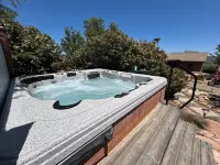 Beautiful cabin retreat with gorgeous views! Pet friendly with wide open spaces.