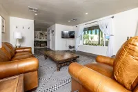 Tranquil Green Valley Getaway, Hike, Relax & Spot Rare Birds!