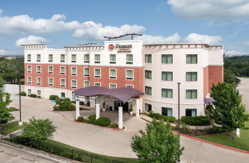 Best Western Premier Crown Chase Inn Suites