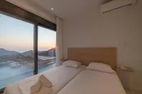 Villa Filios - 3 Bedroom Villa with Infinity Pool Hotels in Foinikas