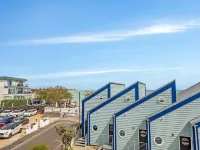 Lovely Seaside Villa & Gardens 40 Metres to Beach Hotels in Bognor Regis