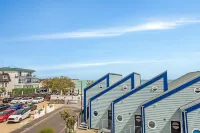 Lovely Seaside Villa & Gardens 40 Metres to Beach