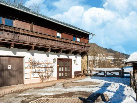 Detached Holiday Home in Salzburg Near Ski Area with Sauna