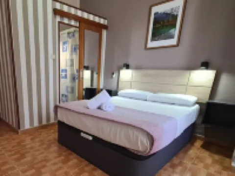 Hostal Miami Hotels near Gran Via