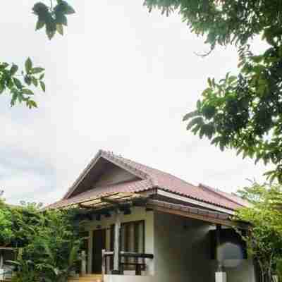 Bangyai Buri Resort Hotel Exterior