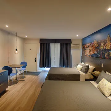 Le Fabreville Motel & Suites Hotels near André-Benjamin-Papineau House