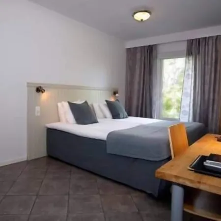 Adels Hotel