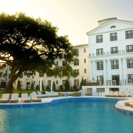 White House Hotel