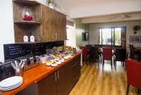 Crescent Motel Taree - Breakfast
