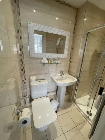 Grosvenor Lodge Guest House