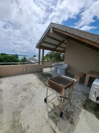 Luxury Beachfront Villa with Private Pool - Jolly's Rock