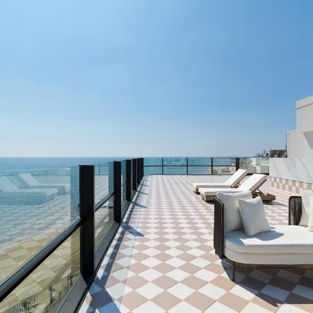 LIV Mackenzie Beach Suites