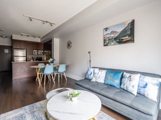 Beautiful Condos in the Heart of Downtown by Globalstay