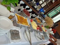 CATBA PARADISE HOTEL - SKY BAR & MASSAGE