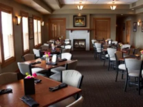 Nuk's Executive Suites Hotels in De Pere