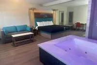 Super 8 by Wyndham Oceanside Downtown - Wifi