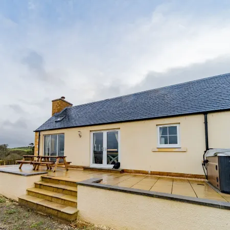 8 Person-Luxury-FamilyFriendly-PetFriendly-Hot Tub