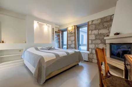 Sakin Ev Отели рядом с достопримечательностью «Alacati Surf Paradise Club»