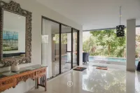 Hikari Hill View Villa 7 Bedrooms with a Private Swimming Pool and Billiard