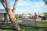Jurien Bay Tourist Park - Parking