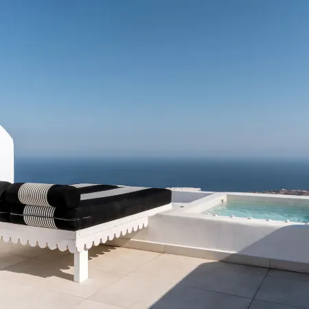 Cresanto Luxury Suites
