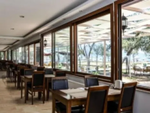 Dikelya Otel 3 yıldız katogorisinde bir oteldir Dikili otelleri