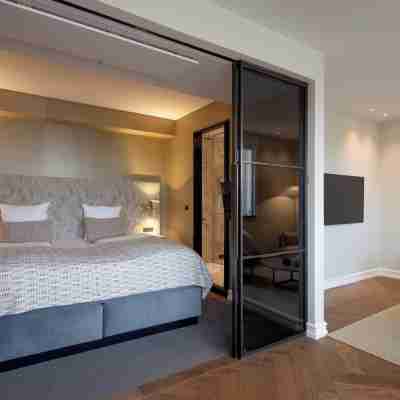 Hypernym Hotel & Suites Rooms