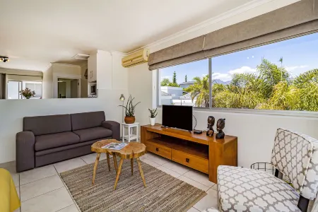 Morgen Guesthouse Somerset West Отели в г. Сомерсет-Уэст