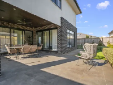 Werribee Luxe ホーム ファミリー 6ベッド ネットフリックス ウェリビーのホテル