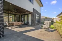 Werribee Gem Luxe Home Family Getaway 6Bed Netflix Hotels in Werribee