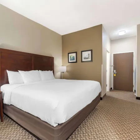 Comfort Inn & Suites