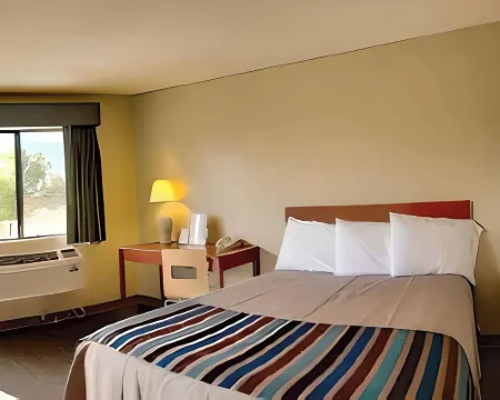 Inn at Rohnert Park Hotels in Sonoma County