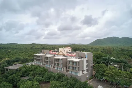 Sarovar Portico Sasangir Отели в г. Сасан