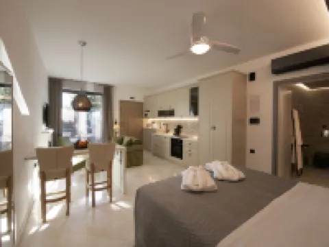 Aval Riviera Hotels in Saronikos