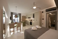 Aval Riviera Hotels in Saronikos