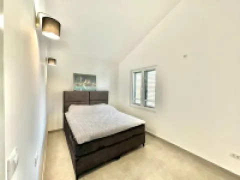 Zlokovic海邊公寓 酒店