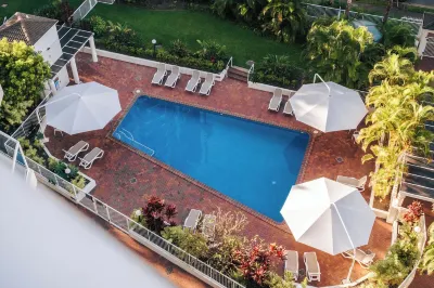 The Crest Apartments Các khách sạn gần Sea World