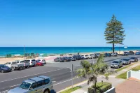 The Waterford on Main Beach - parking
