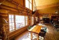 Lochsa Lodge Hotel di Lolo