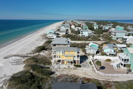 A Rendezvous, No Pets Allowed by Pristine Properties Vacation Rentals