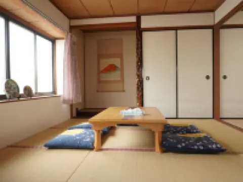 Private House for Rabbit Island Hotels in Takehara