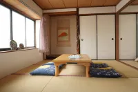 Private House for Rabbit Island Hotels in Takehara