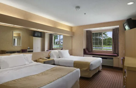 鮑德温斯維爾-錫拉丘茲麥客達套房酒店