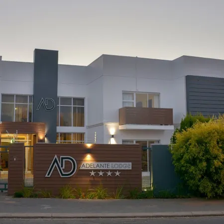 Adelante Lodge