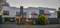 Adelante Lodge