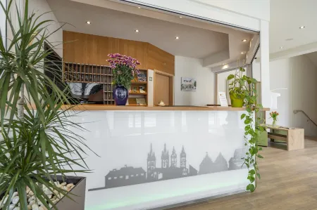 Center Hotel Kaiserhof Отели в г. Лауха