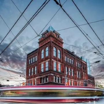 布羅德維尤酒店 鄰近多倫多古釀酒廠區的酒店