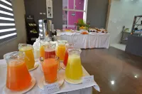 Camino Plaza - breakfast